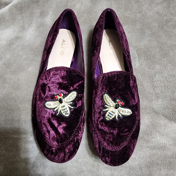 Aldo Caveny Velvet Loafers Embroidered Bee Slip On Flats Women's Size 6.5 - Picture 2 of 12